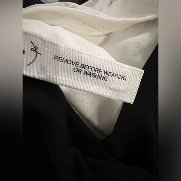 Ann Taylor size M black/white blouse - Picture 8 of 8